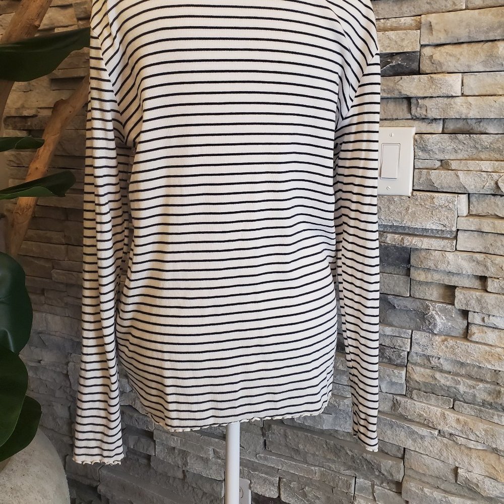 H&M Ribbed Henley Top - Picture 6 of 6